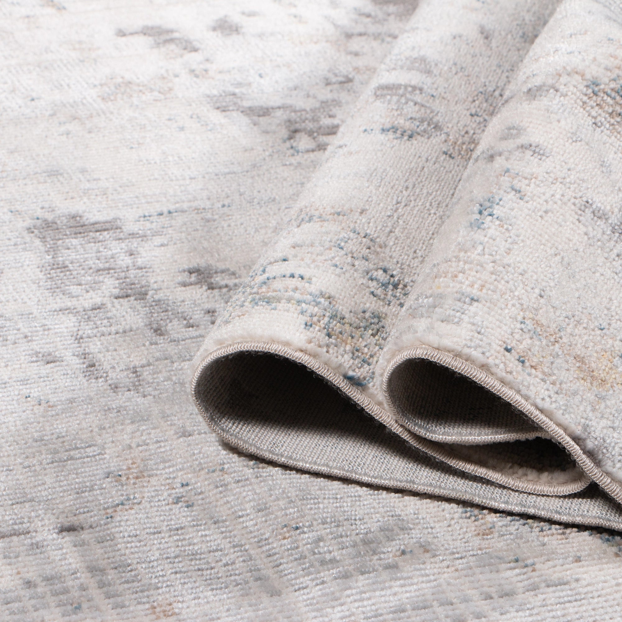 Frosted Grid Linear Abstract Rug