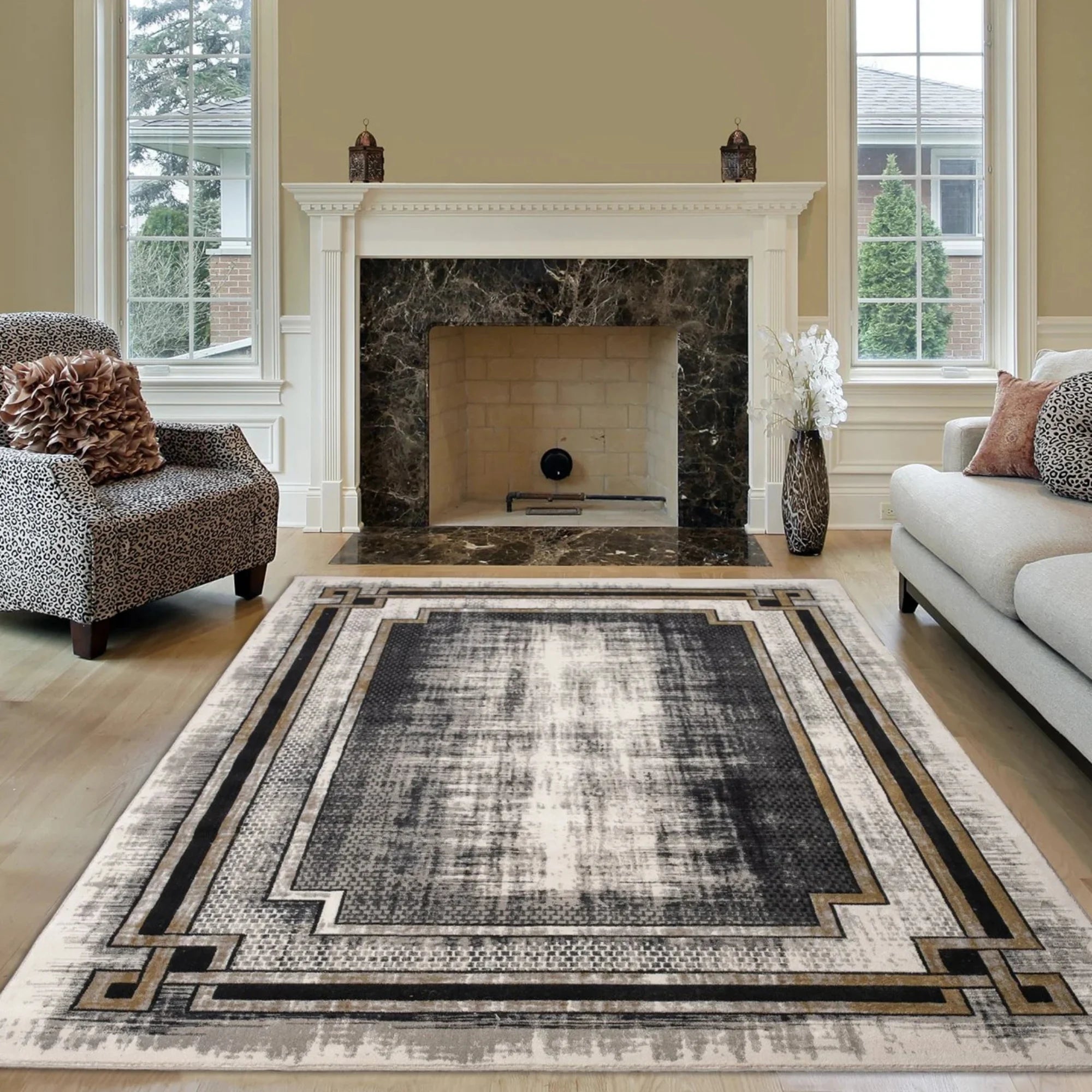 Empire Lines Geometric Border Rug