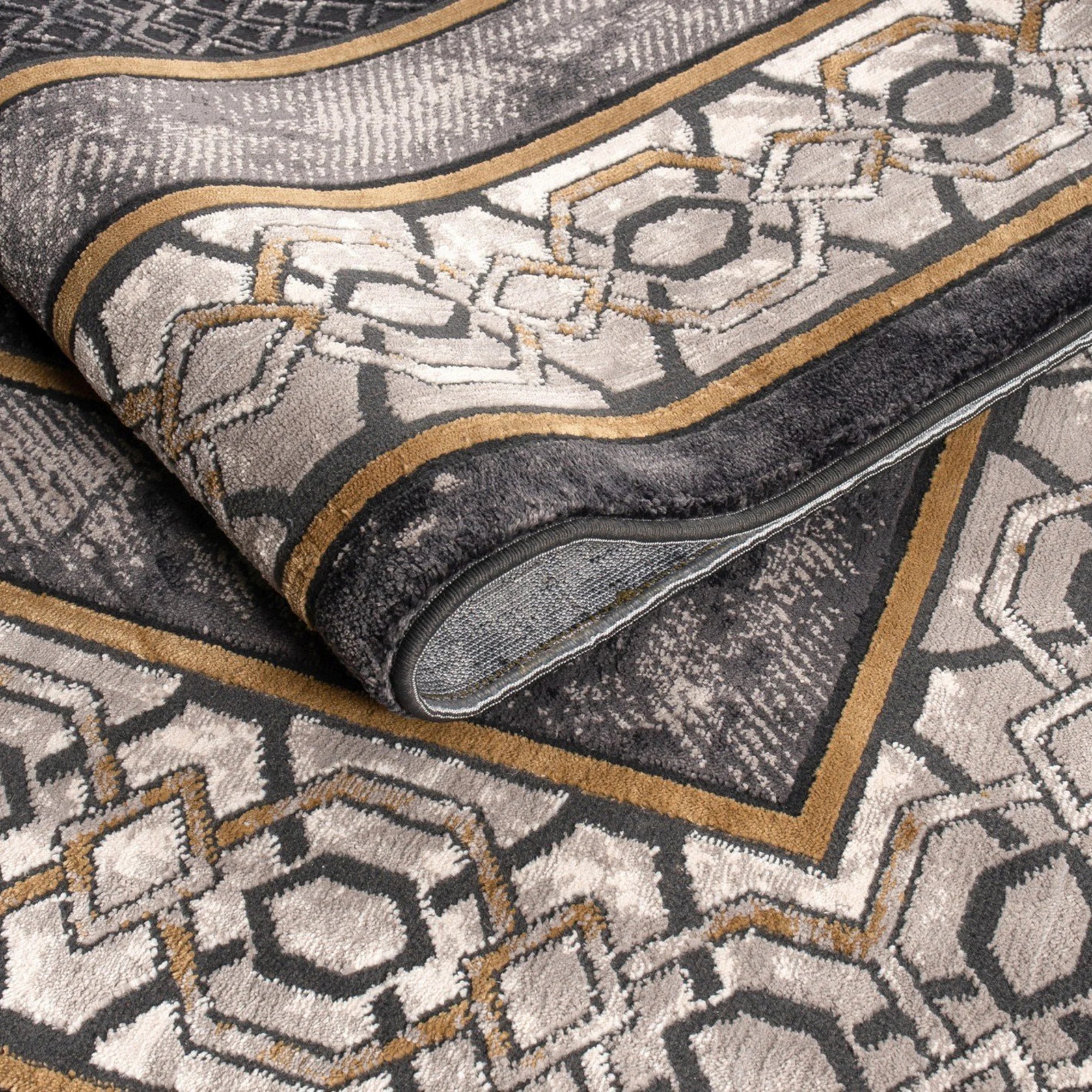 Imperial Crest Framed Medallion Rug