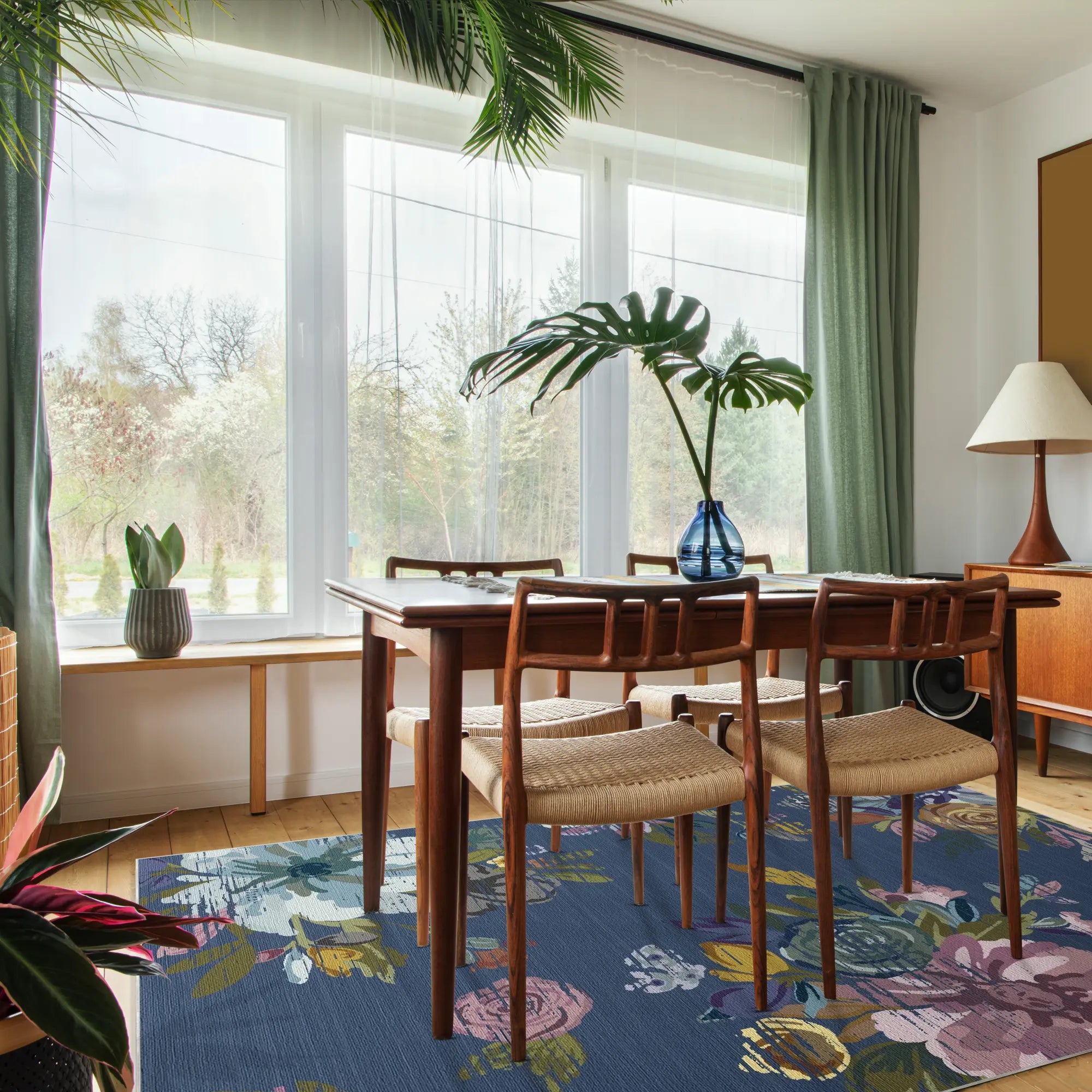Blue Distressed Vintage Bloom Rug
