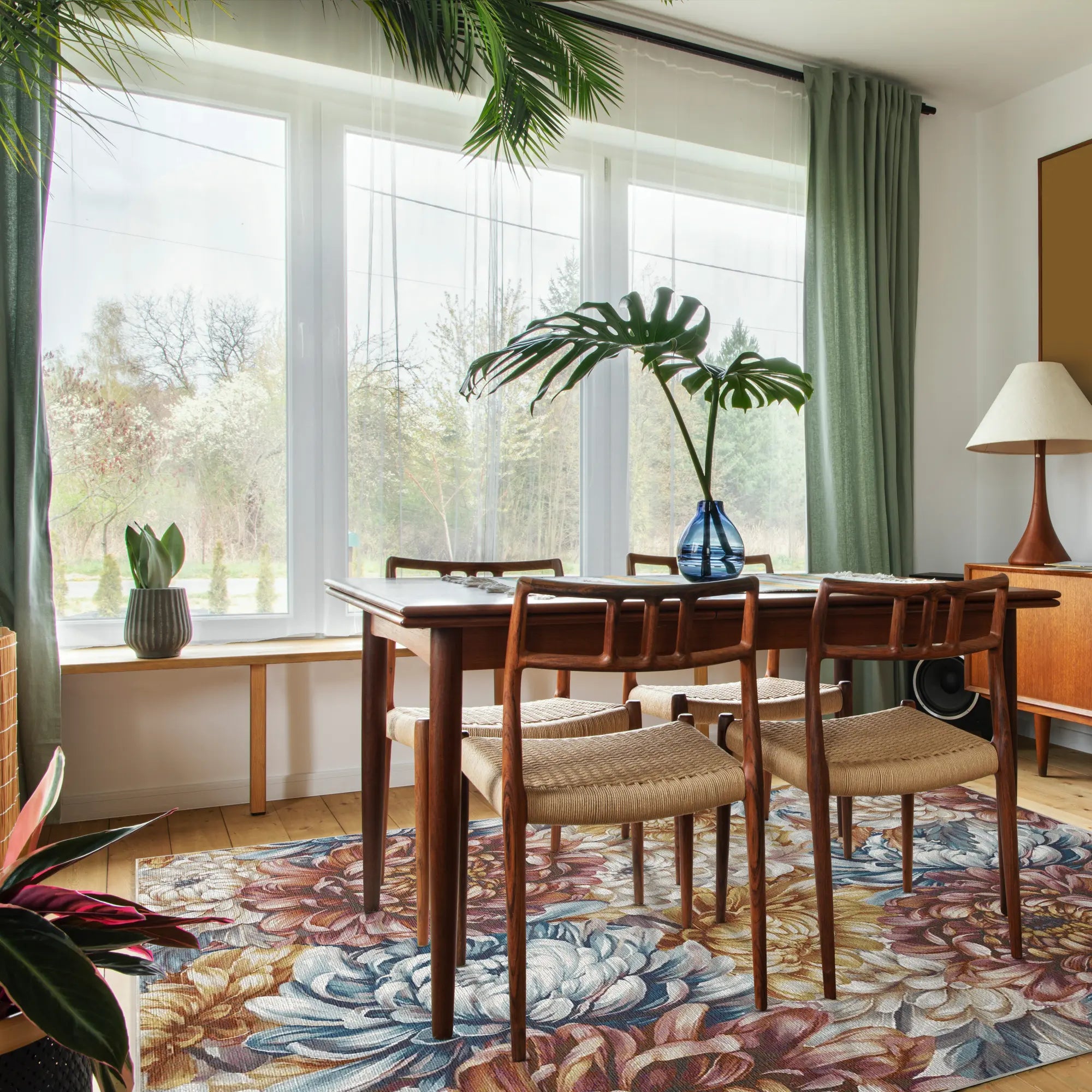 Multi-Color Painterly Chrysanthemum Rug