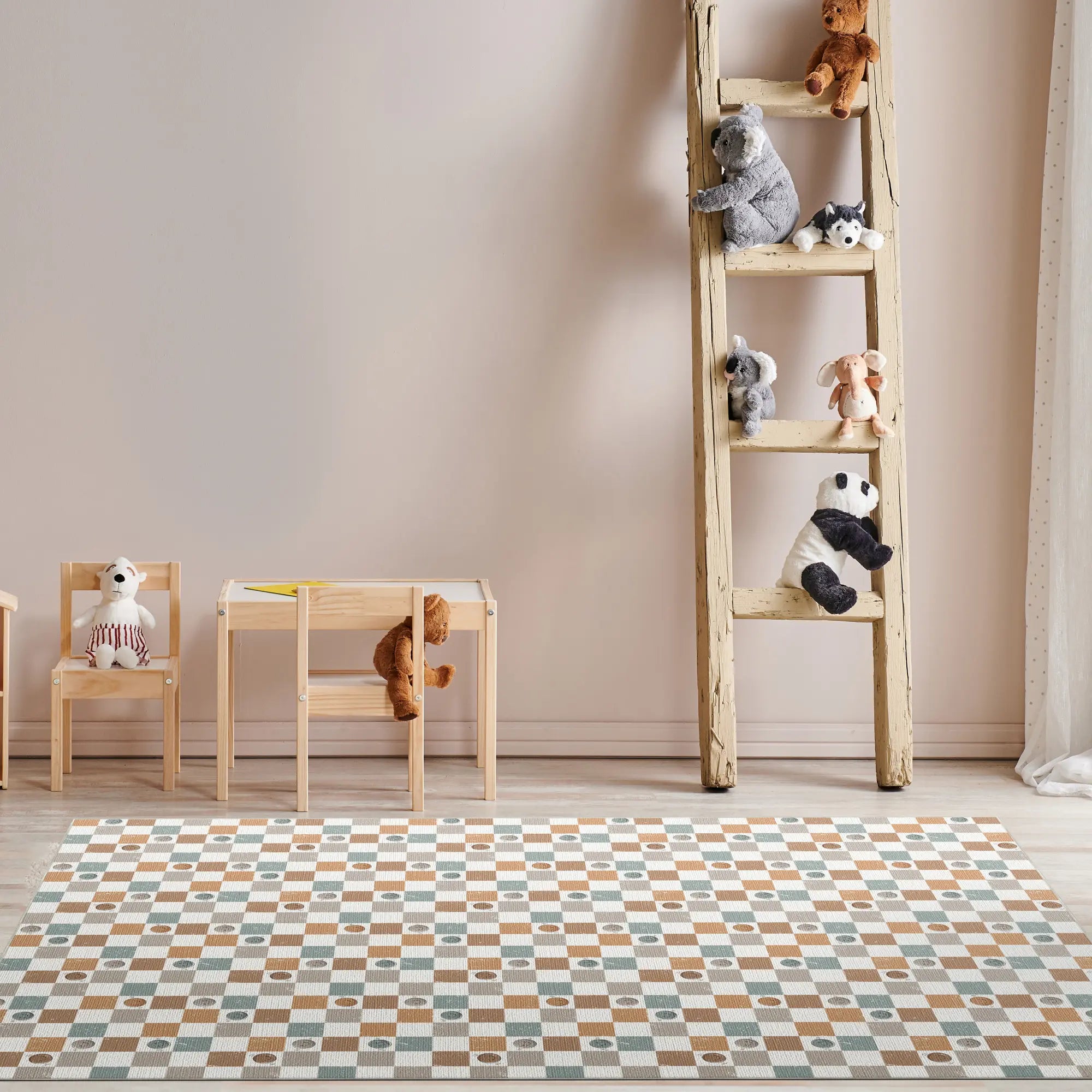 Washable Retro Checkered Smiley Rug