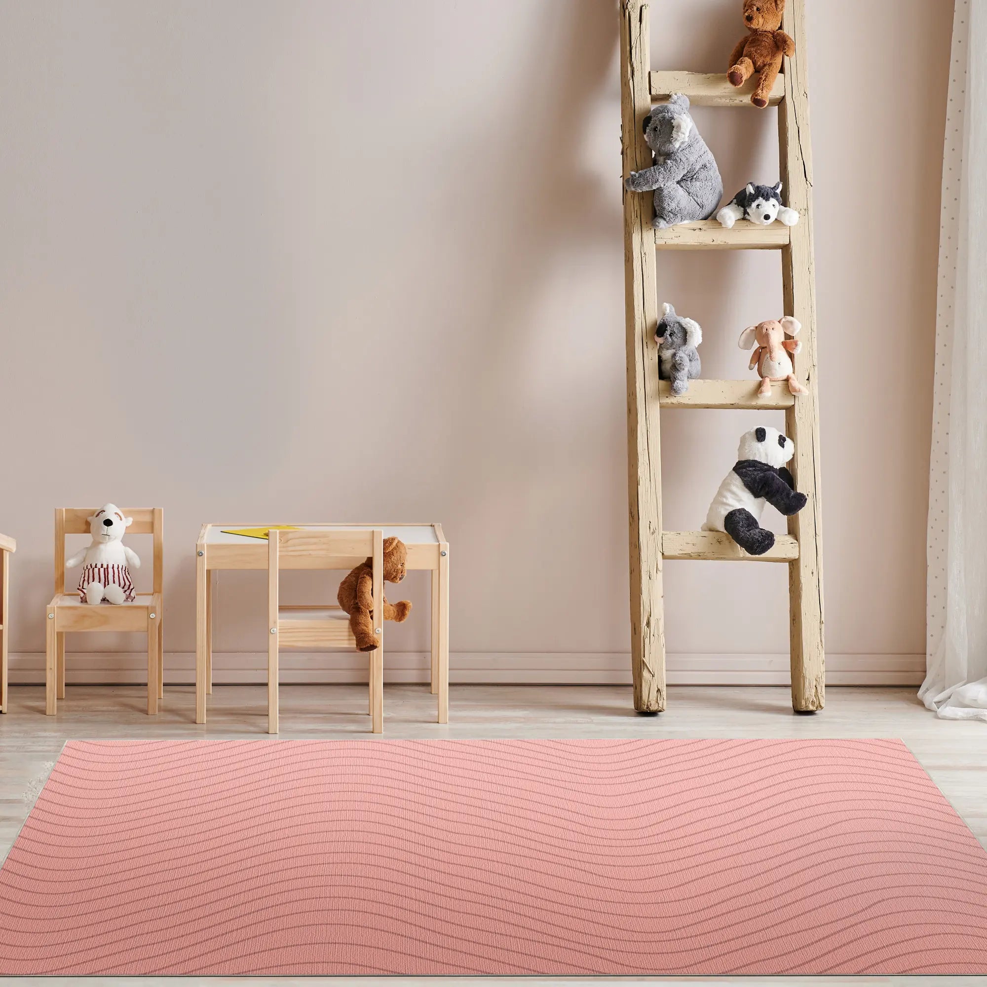Soft Pink Wavy Motion Accent Rug